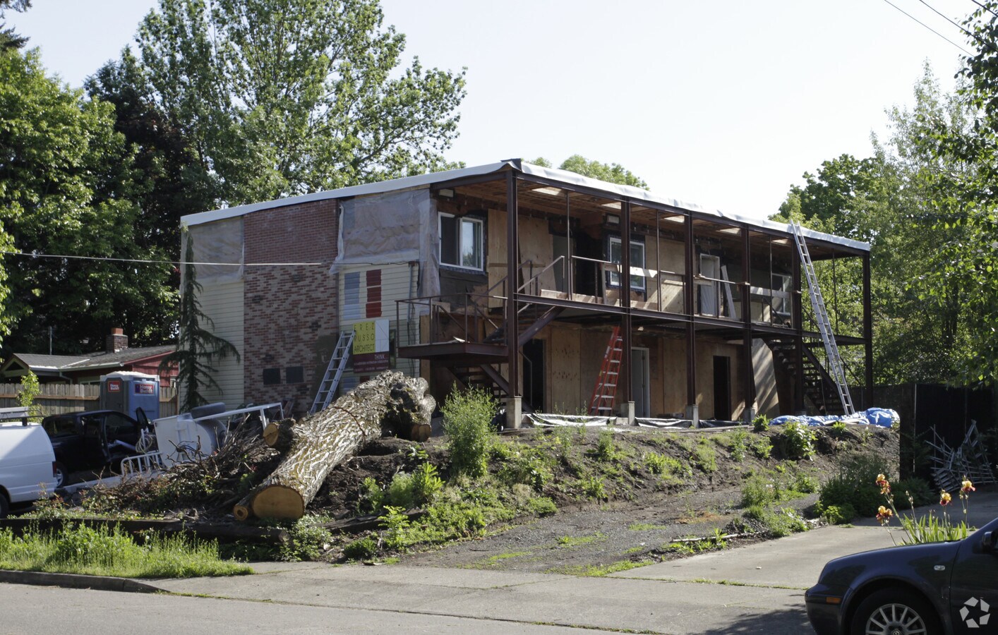 Photo - Dawg Terrace