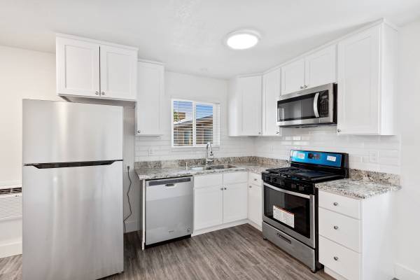 A+Remodel - Glenbrook Apartments