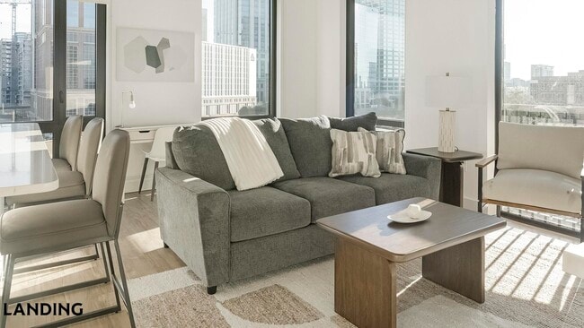 Building Photo - 1007 S Mint St