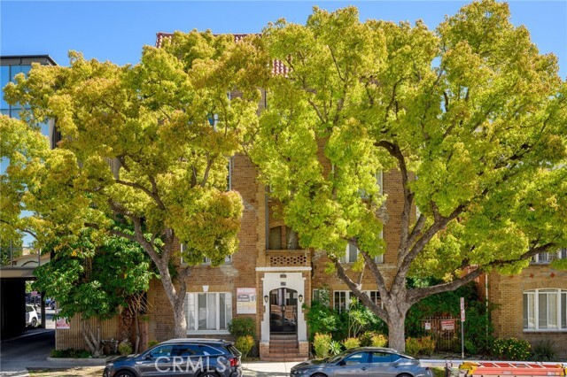 Photo - 228 S Kenwood St Apartment Unit 101