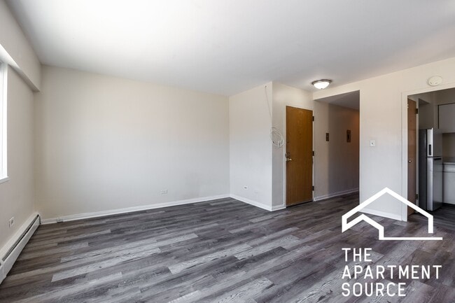 Photo - 1400 Chicago Ave Unit 208