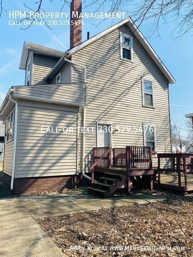 Photo - 1421 Piper Ct NW