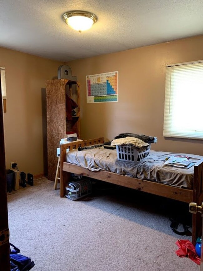 Photo - Beautiful four bedroom/two bathroom home: Available May 5th