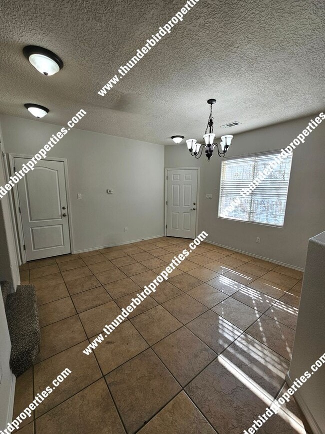 Photo - 4 Bedroom - 2.5 Bathroom - 2 car garage