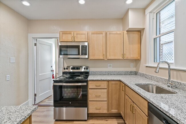 Photo - 1680 Potomac Ave Unit 1