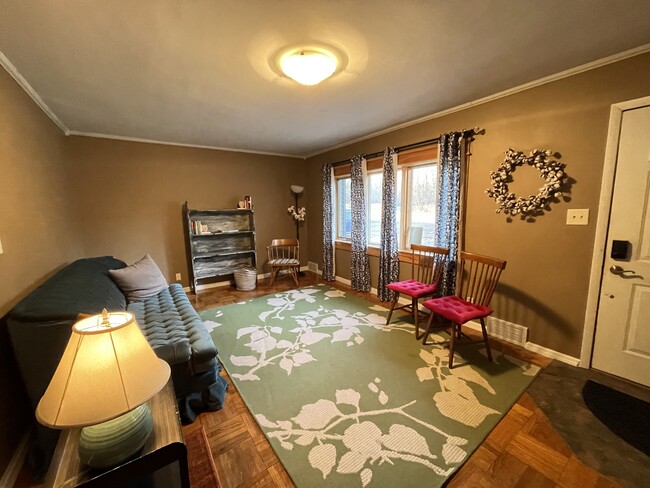Photo - 1616 Cameron St