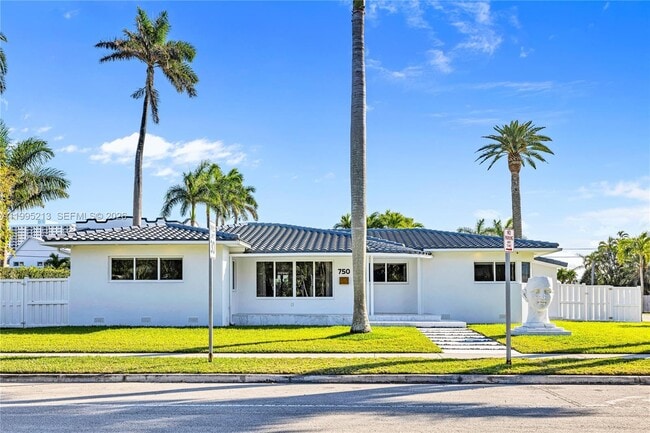 Photo - 750 Harrison St