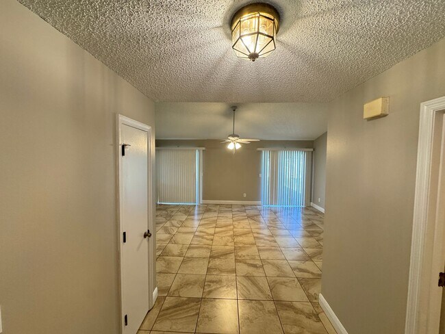 Photo - Beautiful 3 BEDROOM 2 BATHROOM home in Orl...