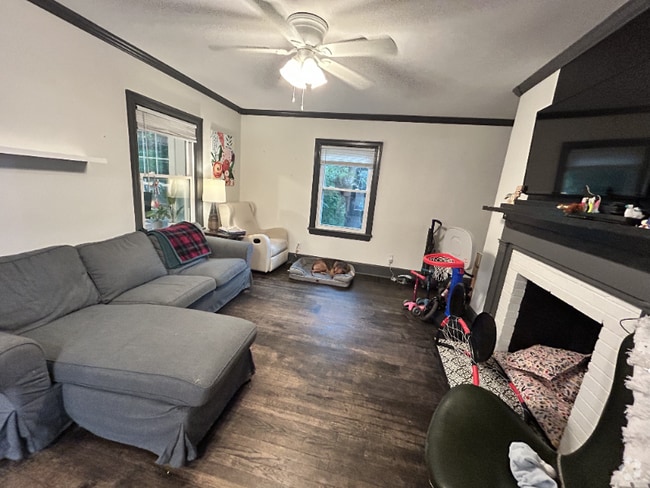 Building Photo - 105 Orlando Dr Rental