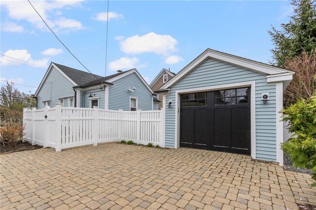 Photo - 11 Eustis Ave