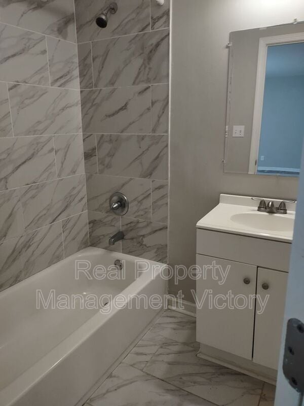 Photo - 1305 5th Pl NW