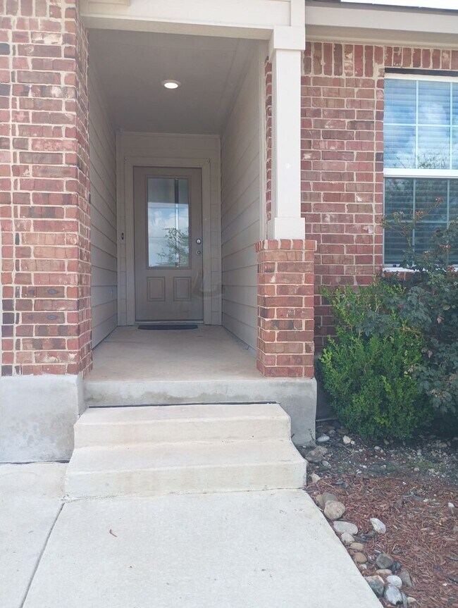 Photo - Beautiful 3-Bedroom Home with Open Floor Plan in Whisper Falls!