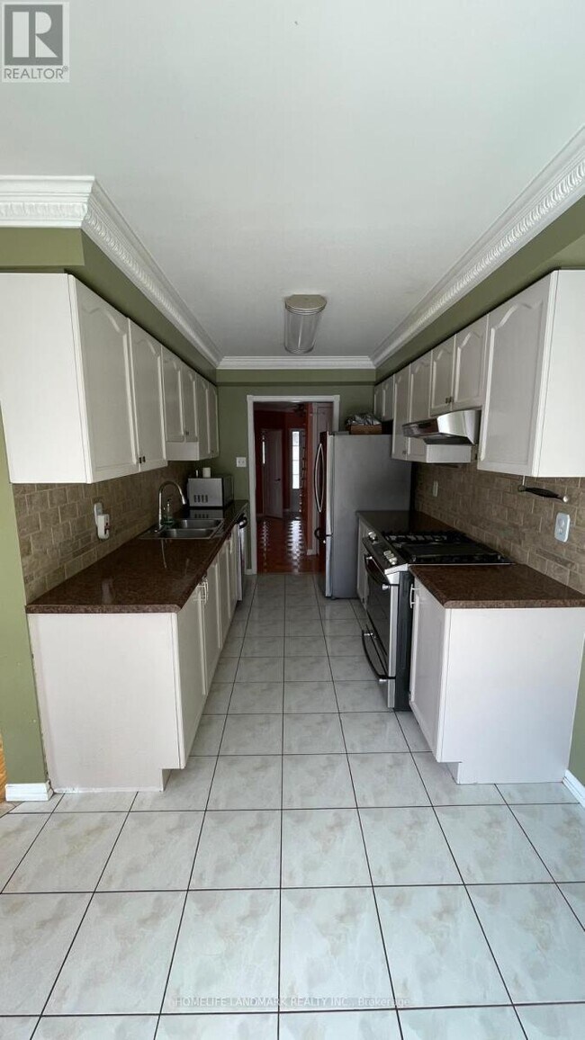 Photo - 21 Monaco Ct