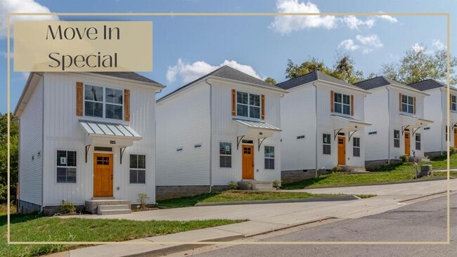 Building Photo - 827 Charlotte St