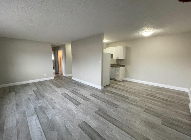 Building Photo - Hawthorn Place Apartments