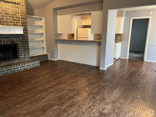 Building Photo - 5406 Duplex - Series C Rental