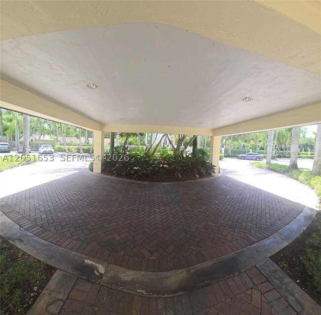 Building Photo - 8950 SW 69th Ct Unit 306