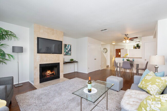 Photo - 8515 Saturn St Unidad 105