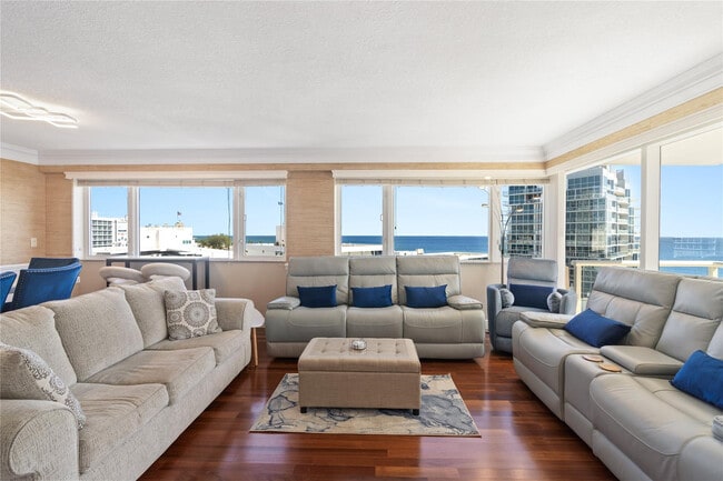 Photo - 3000 Holiday Dr Unit 1002