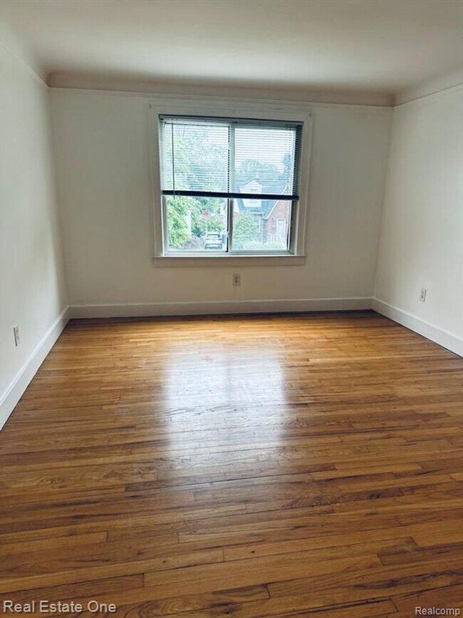 Photo - Upper Duplex