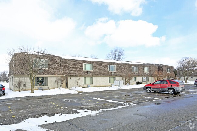 Photo - Bloomfield Lakes Apartments