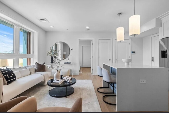 Photo - 301 Border St Unit PH09