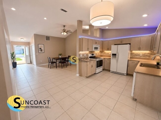 Photo - 34 Raintree Pl Unit B