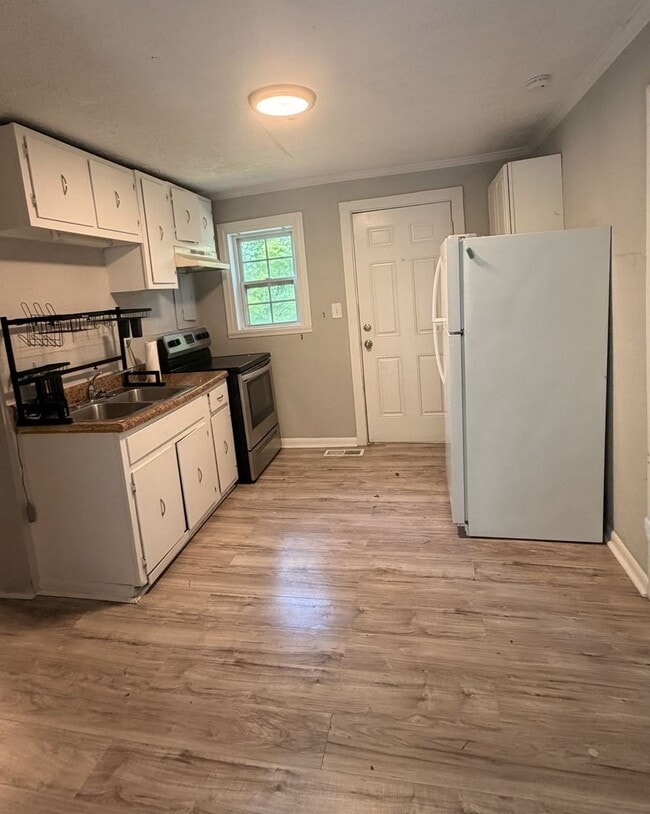 Photo - 1202 Cline Ave