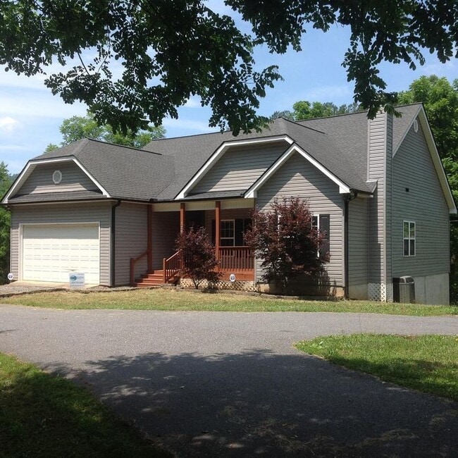 129 Stratford Pl