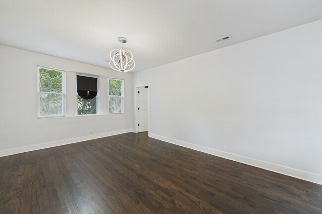 Photo - 7919 S Ellis Ave Unit 3