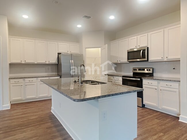 Photo - 1149 Tan Tara Trail