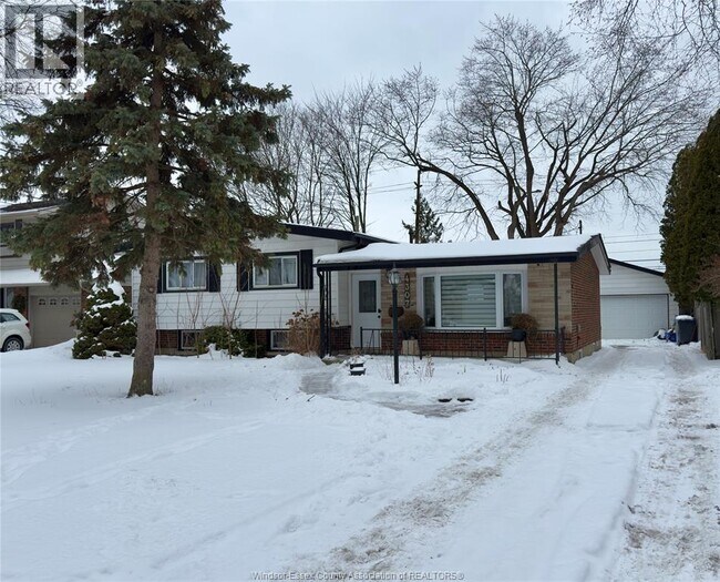 Photo - 4307 Ashfield Cres