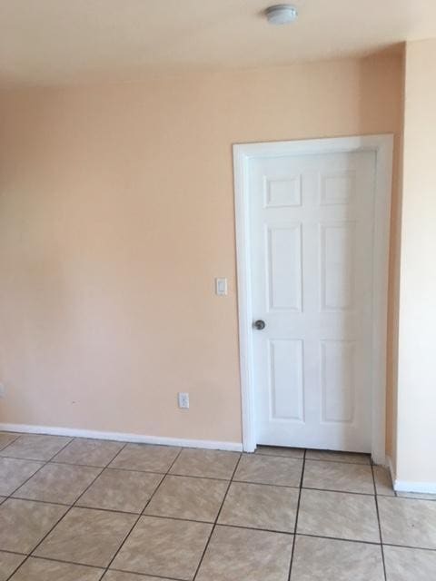 Photo - 1358 E 42nd Pl Apartments Unit B
