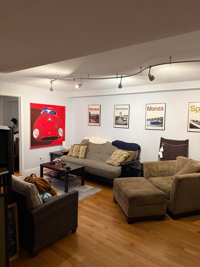 Photo - 528 Garden St Unidad B