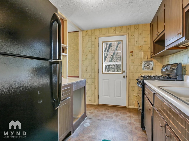 Photo - 3590 Annsbury Rd