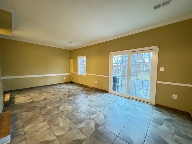 Photo - Spacious 3 Bed 2.5 Bath Townhome In Beautiful Sudley