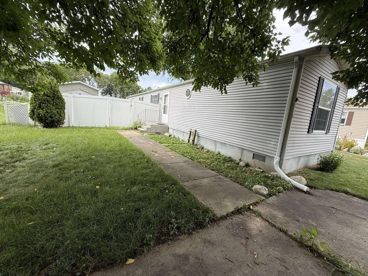 Photo - 1930 Patrick Henry Cir