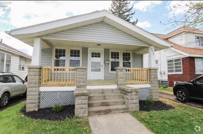 Building Photo - 2615 Columbus Ave Rental