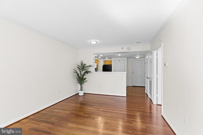 Building Photo - 3830 9th St N Unit 507W