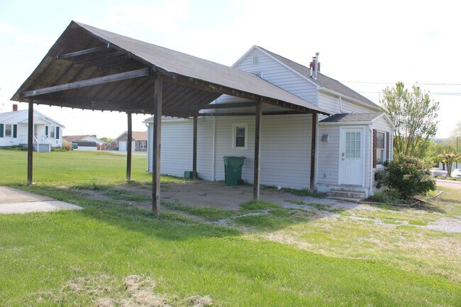 Photo - Singe Family Home for Rent in Broadway