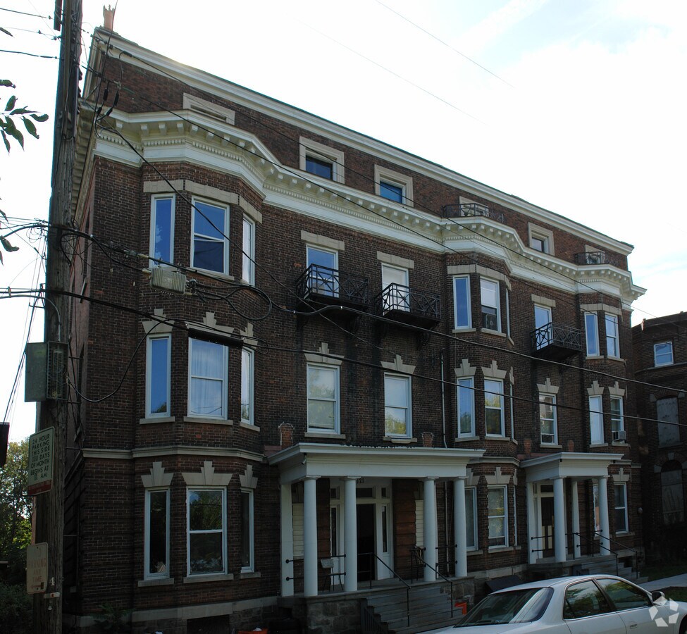 Photo - 1121 Summit Pl