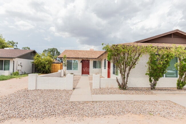 Building Photo - 4644 E Caballero St Unit 2