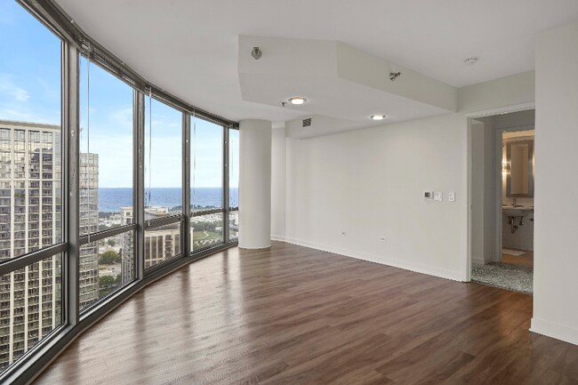Photo - 1240 S Michigan Ave