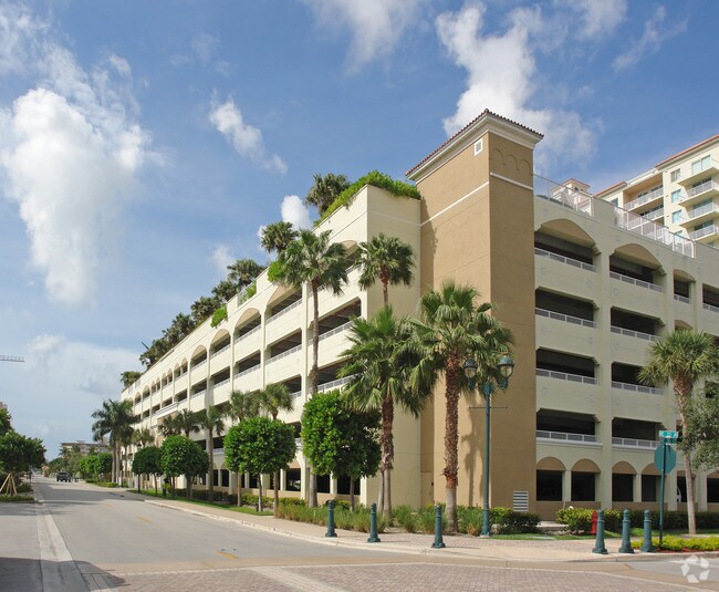 Photo - Tides at Bridgeside Square