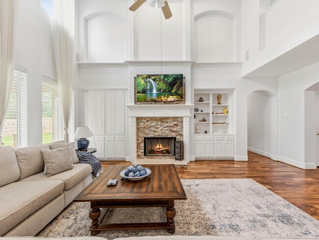 Photo - 1523 Baldridge Ln