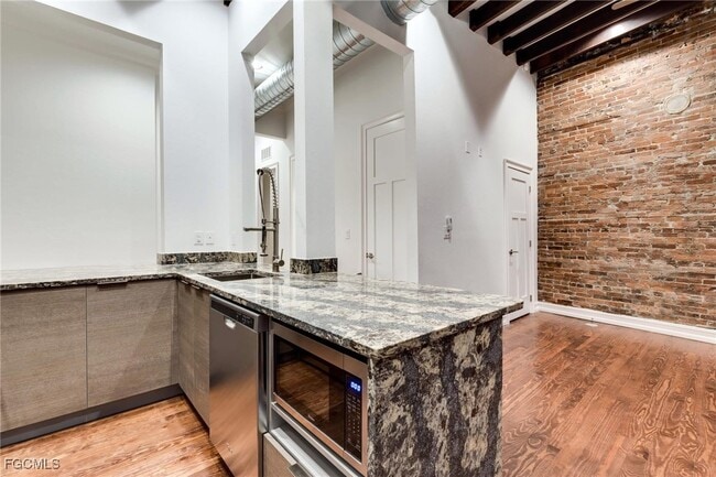 Building Photo - 2278 First St Unit 204 Rental