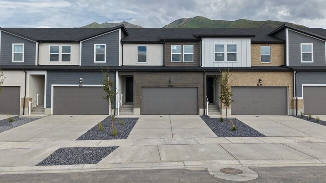 Building Photo - 4593 Olive Ave