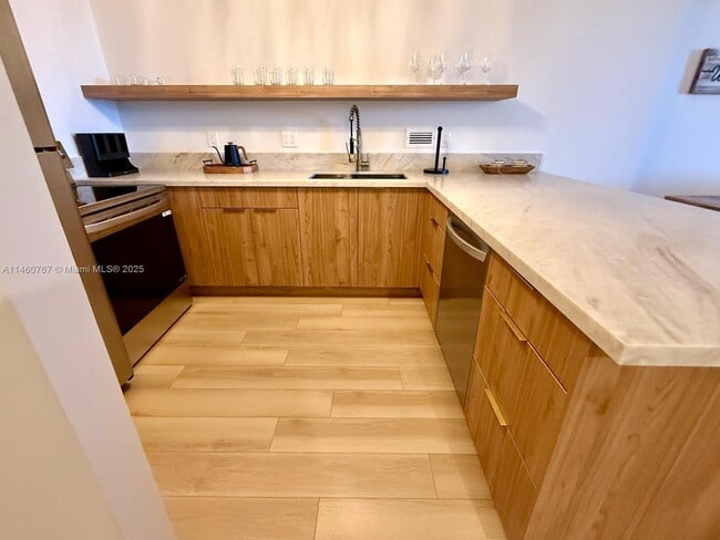 Photo - 2301 Collins Ave Unit 1121