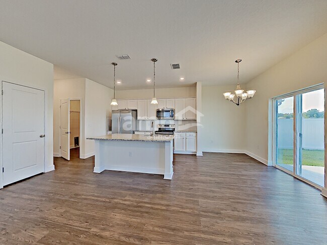 Photo - 4632 Reisswood Loop