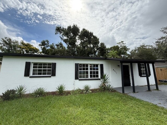 Building Photo - 4011 Mesa Ave Rental